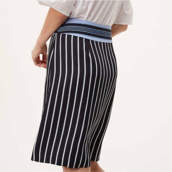 LOFT Black White and Blue pin Striped Asymmetrical Hem Pencil Skirt Size 10 New - Picture 2 of 12